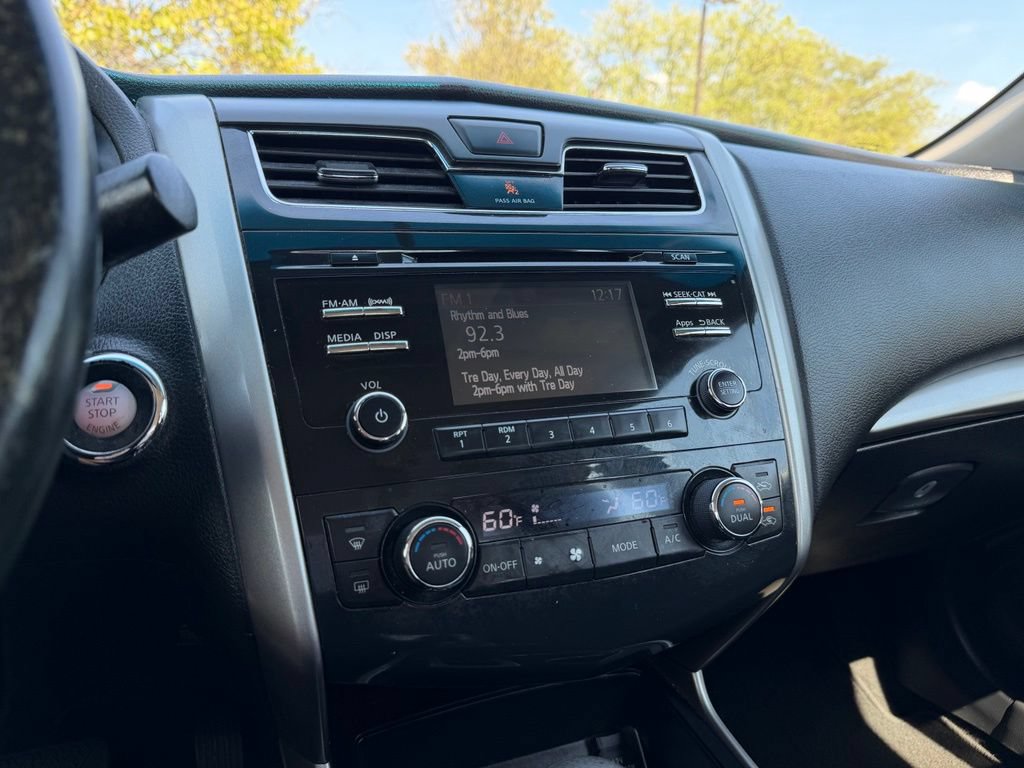Used 2015 Nissan Altima 2.5 SV FWD image 18