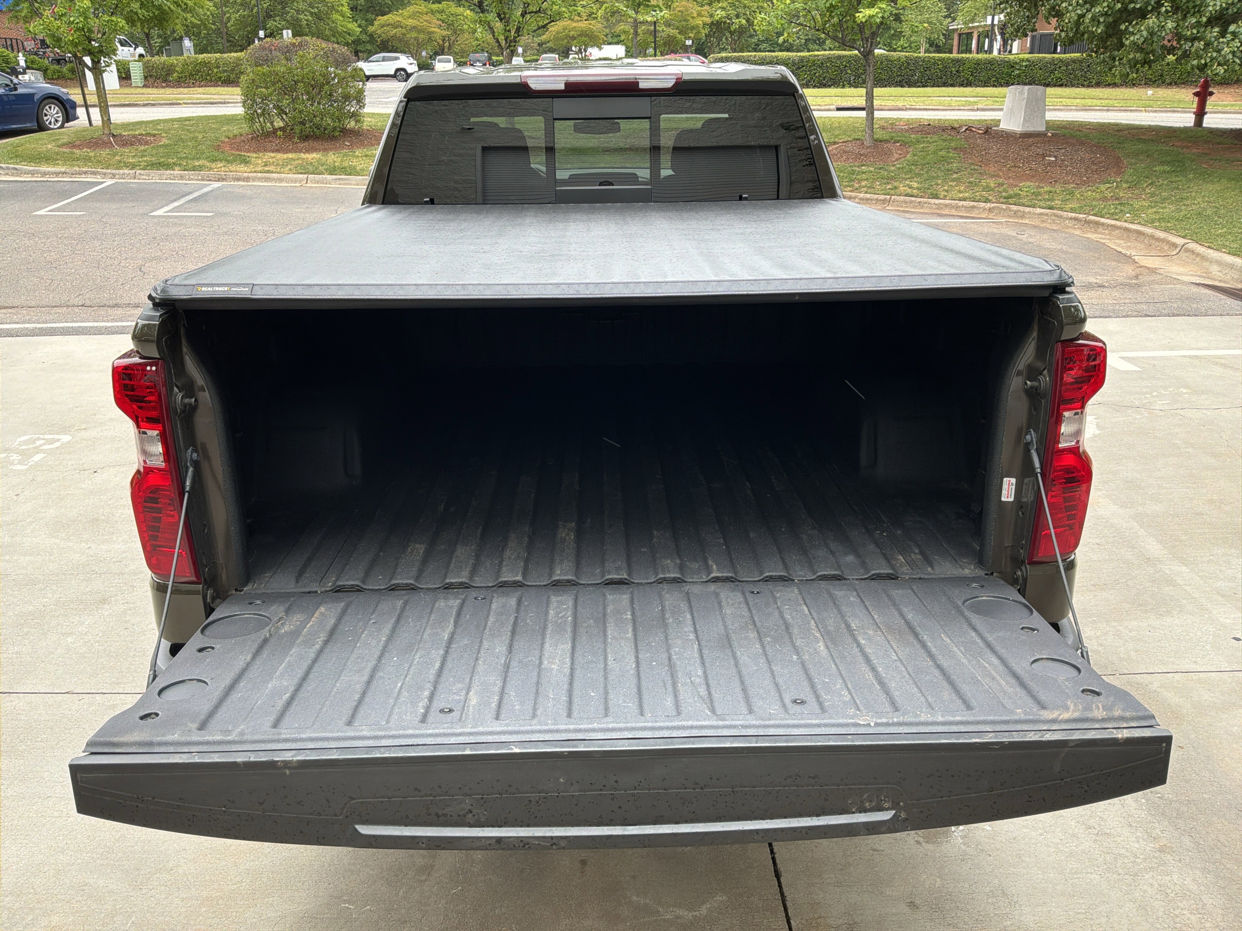 Used 2023 Chevrolet Silverado 1500 LT w/ Convenience Package II AWD/4WD image 30