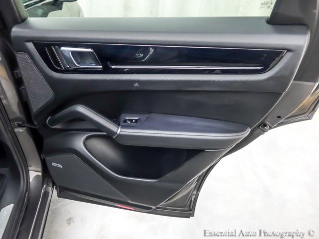 Used 2021 Porsche Cayenne Coupe image 31