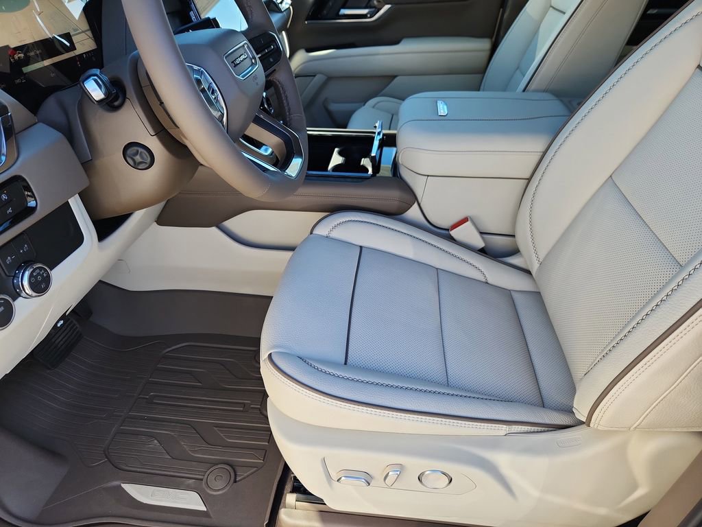 New 2026 GMC Yukon XL Denali image 7