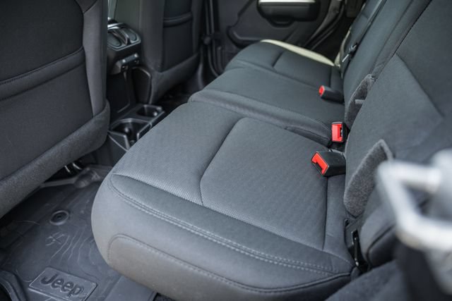 Used 2022 Jeep Wrangler Unlimited Sport AWD/4WD image 34
