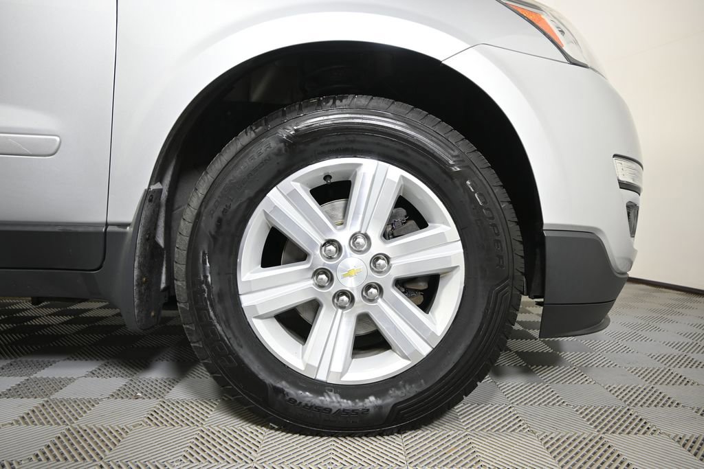 Used 2013 Chevrolet Traverse LT FWD image 11