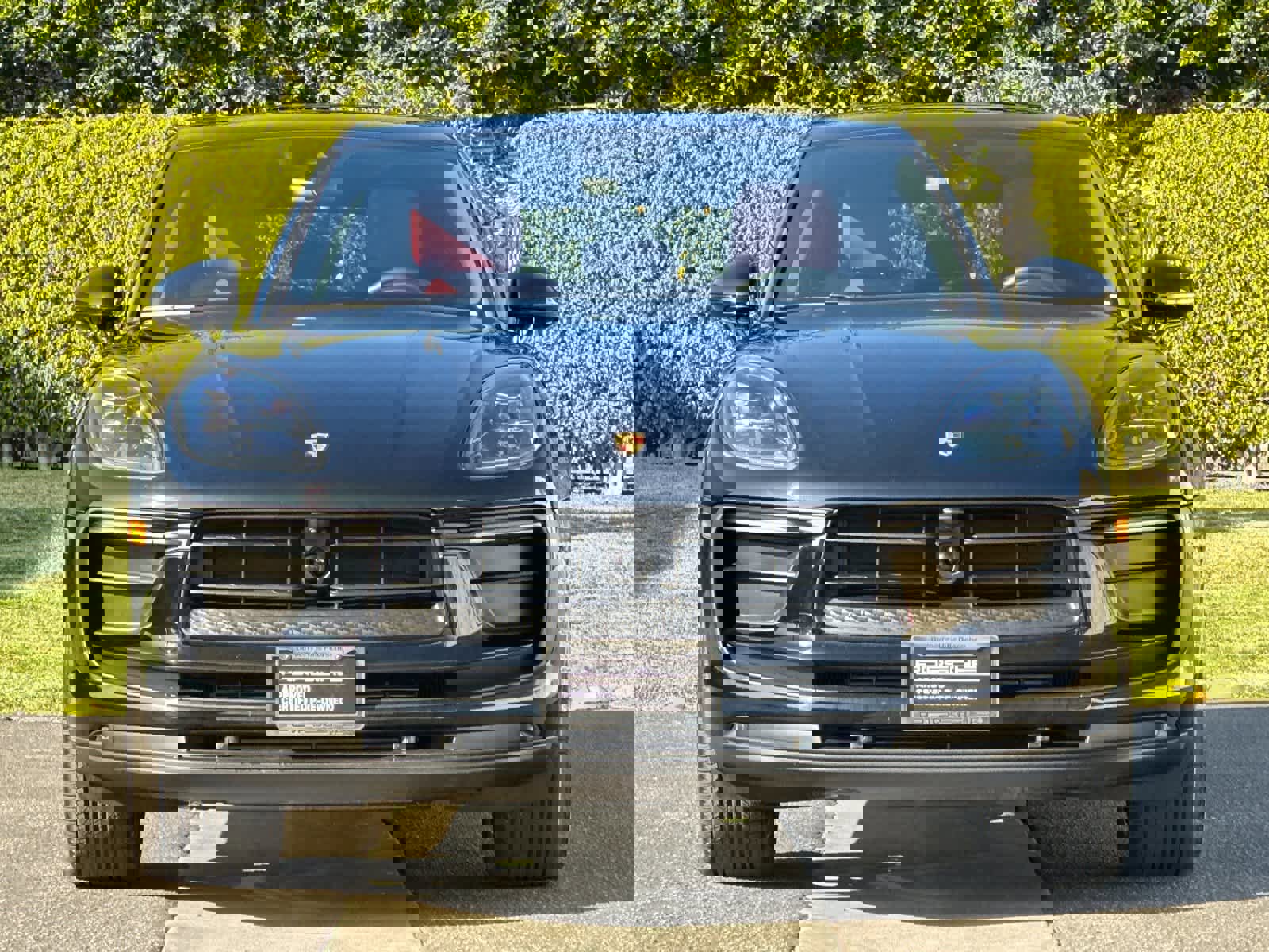 Used 2025 Porsche Macan image 11