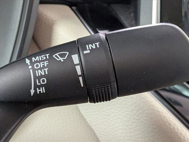 Used 2021 Toyota Corolla LE w/ LE Convenience Package FWD image 10