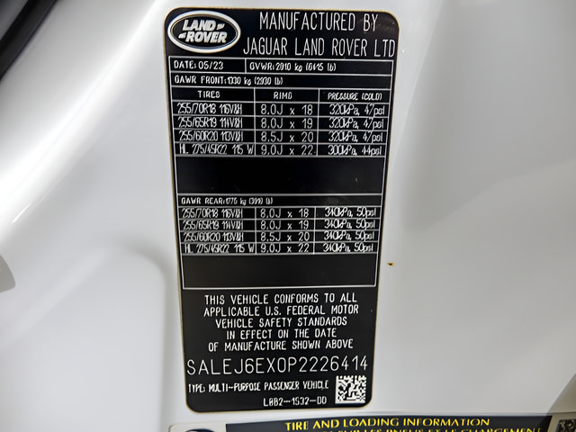 Used 2023 Land Rover Defender 90 S AWD/4WD image 26