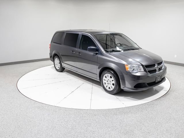 Used 2018 Dodge Grand Caravan SE w/ UConnect Hands-Free Group image 27