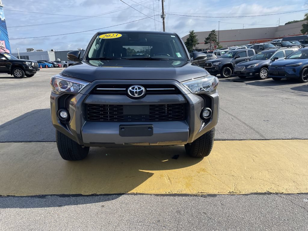 Used 2023 Toyota 4Runner SR5 Premium w/ Moonroof Package AWD/4WD image 5