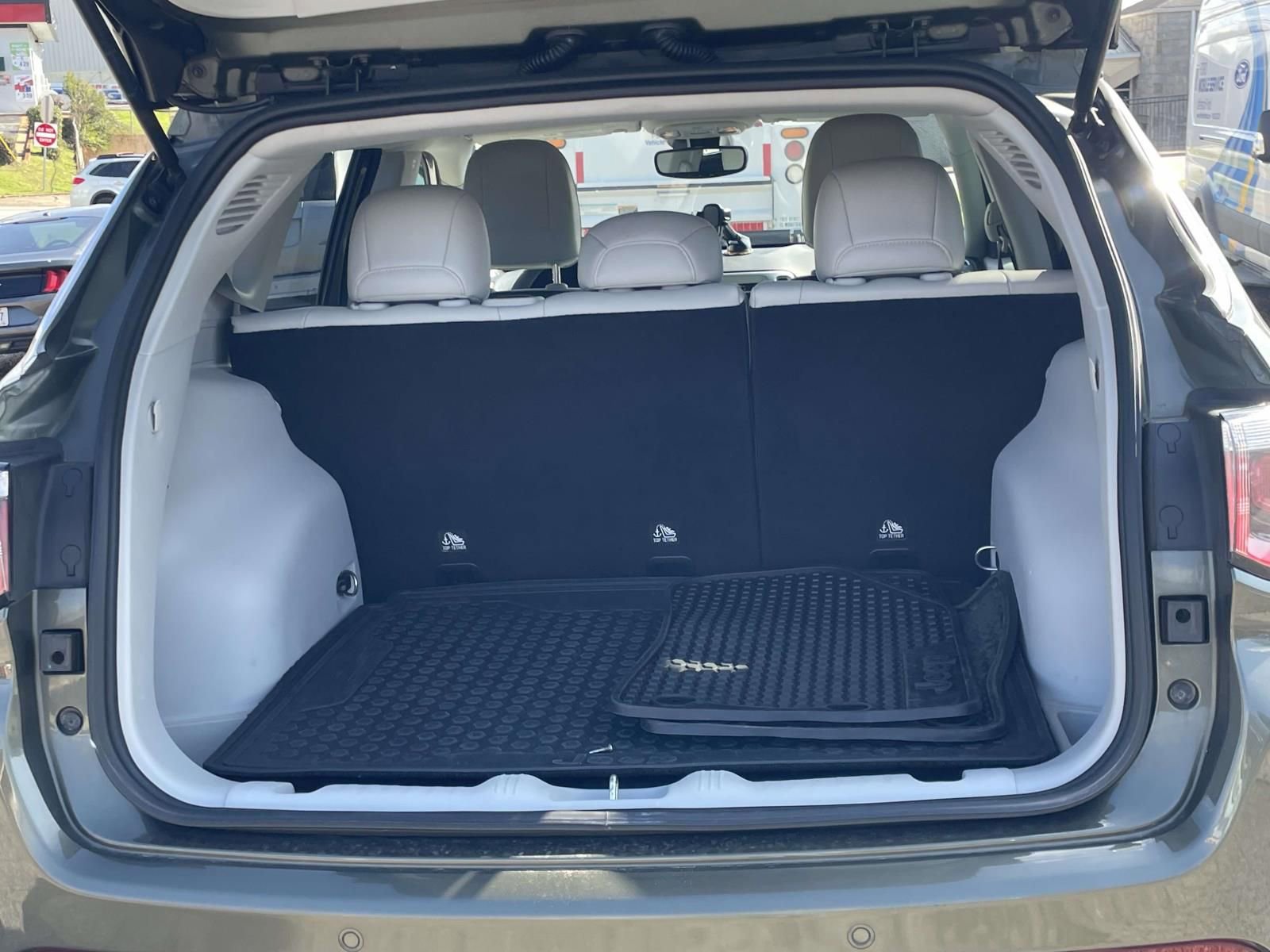 Used 2018 Jeep Compass Latitude w/ Popular Equipment Group image 5