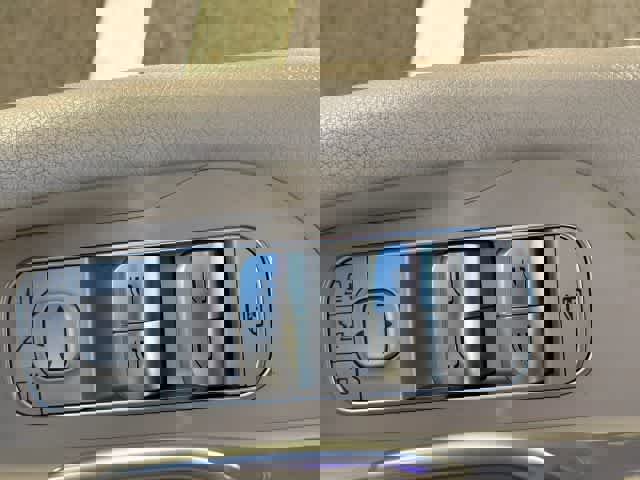 Used 2020 Mercedes-Benz GLE 350 4MATIC w/ Premium Package image 15