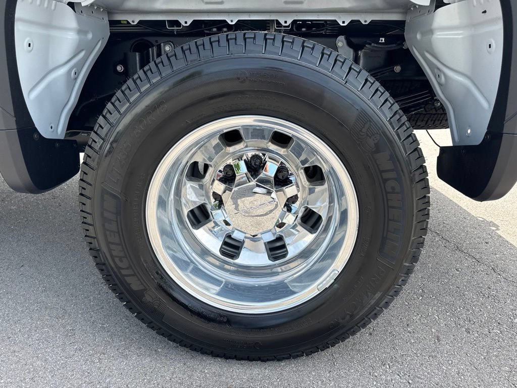 New 2026 GMC Sierra 3500 Denali Ultimate AWD/4WD image 31