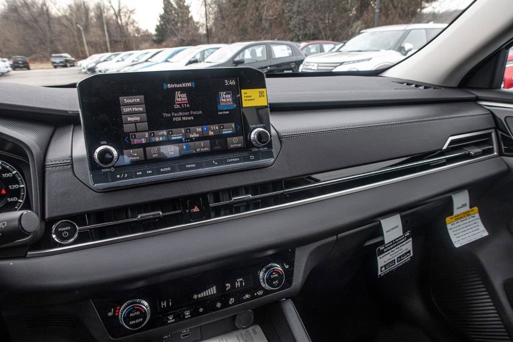 New 2025 Mitsubishi Outlander ES image 33