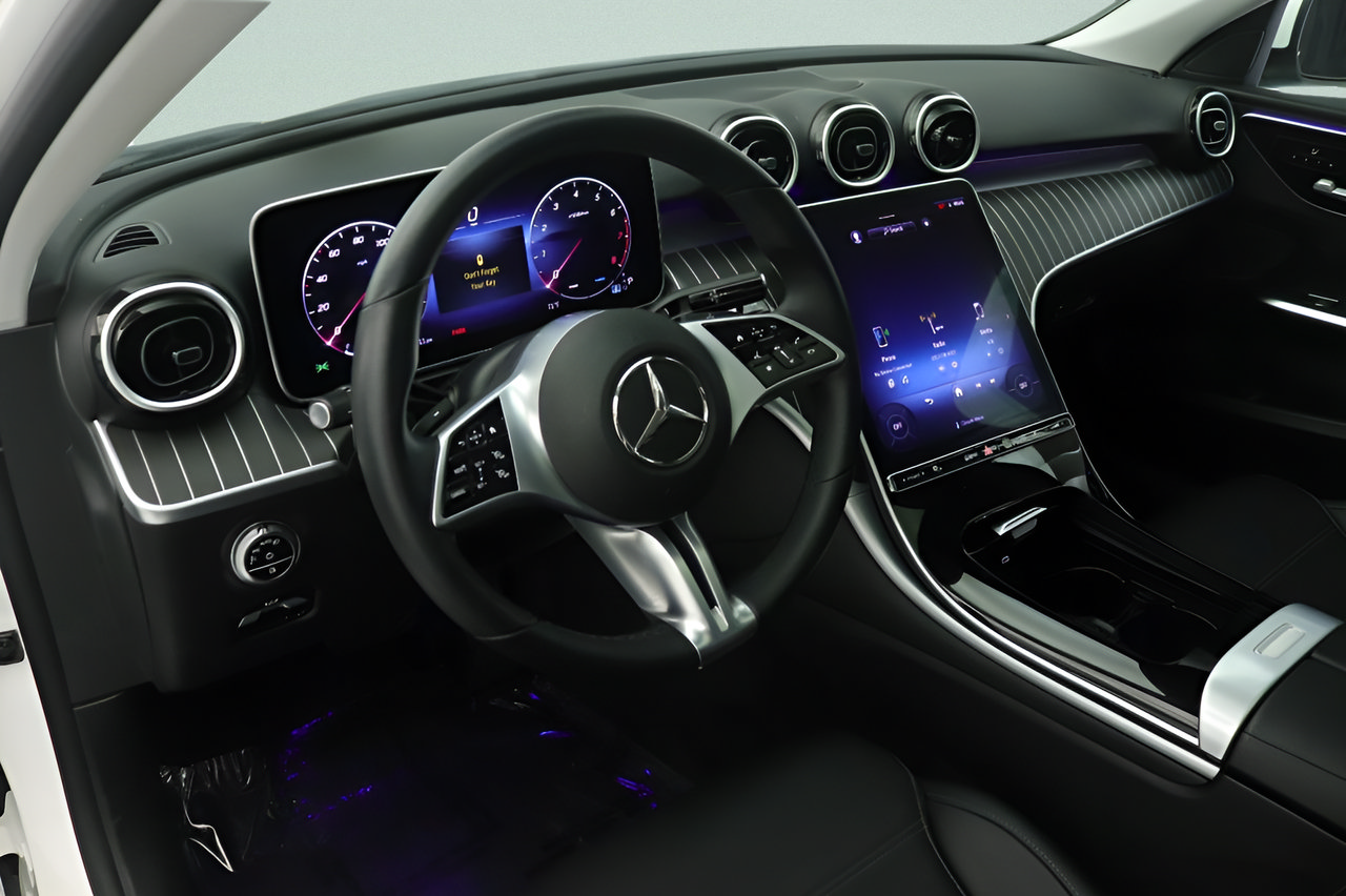Used 2023 Mercedes-Benz C 300 Sedan image 14