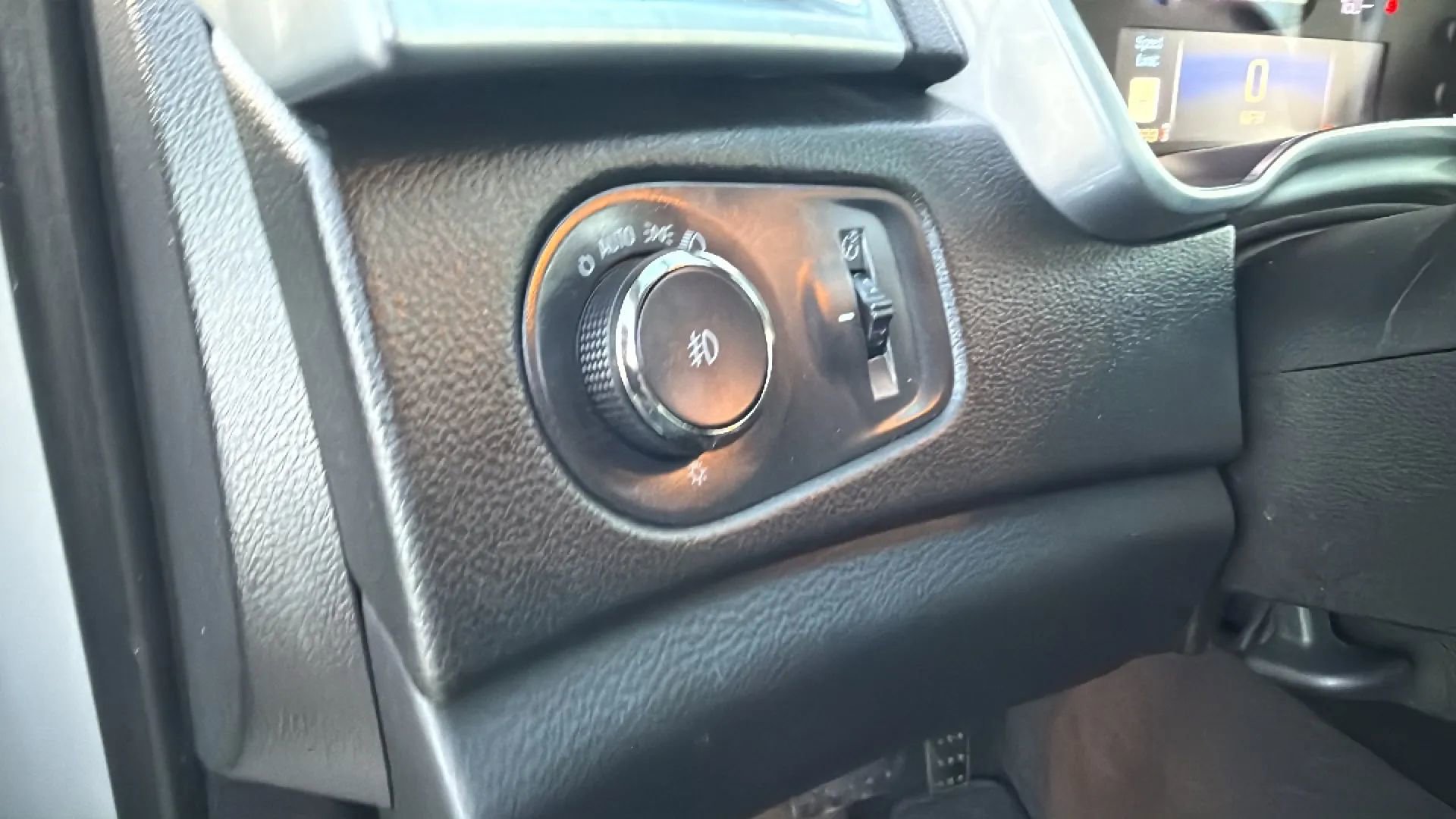 Used 2015 Cadillac SRX Premium FWD image 22