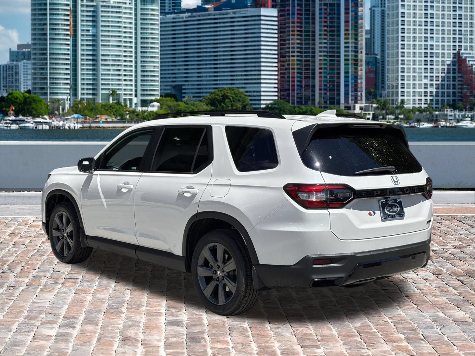 New 2026 Honda Pilot Sport image 7