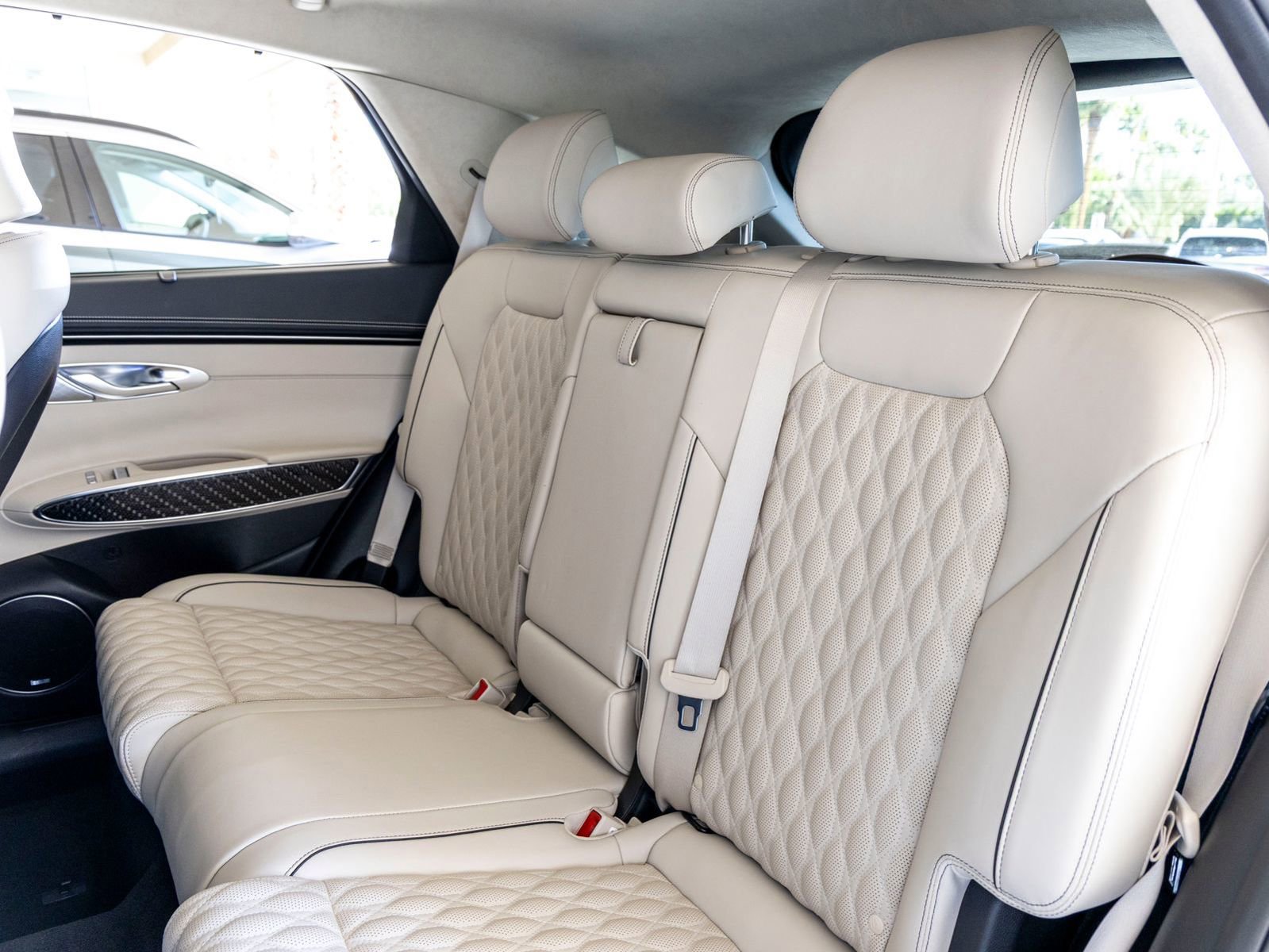 Used 2023 Genesis GV70 3.5T Sport w/ Sport Prestige Package image 21