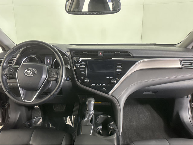 Used 2018 Toyota Camry SE image 4
