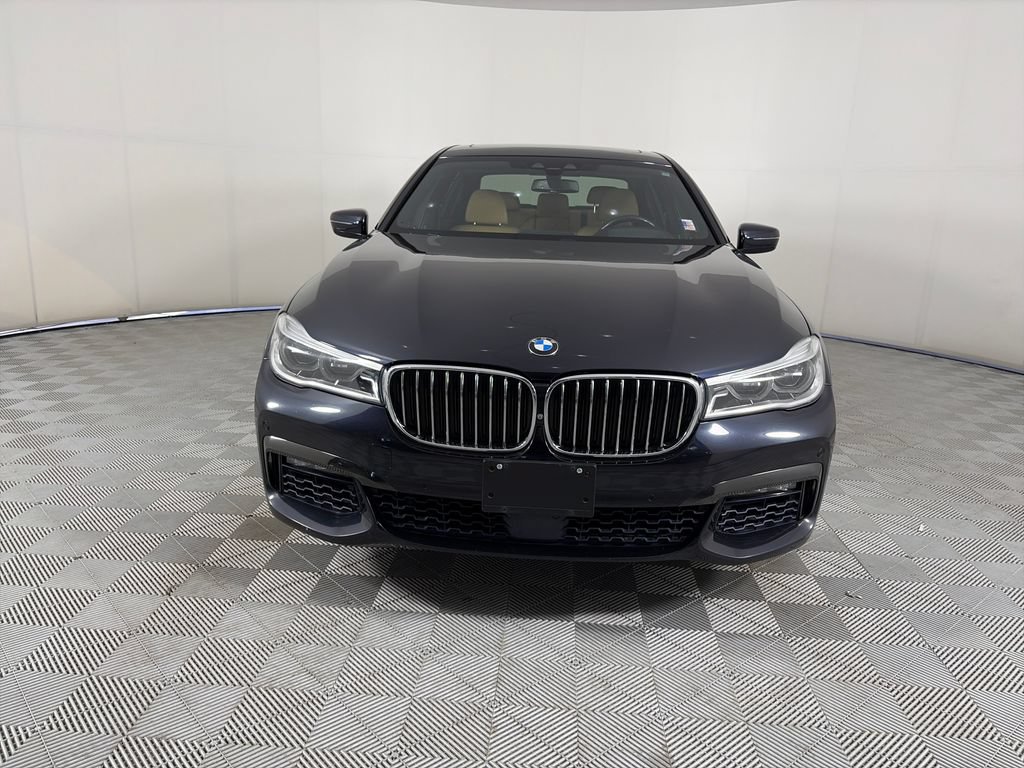 Used 2017 BMW 750i xDrive AWD/4WD image 2