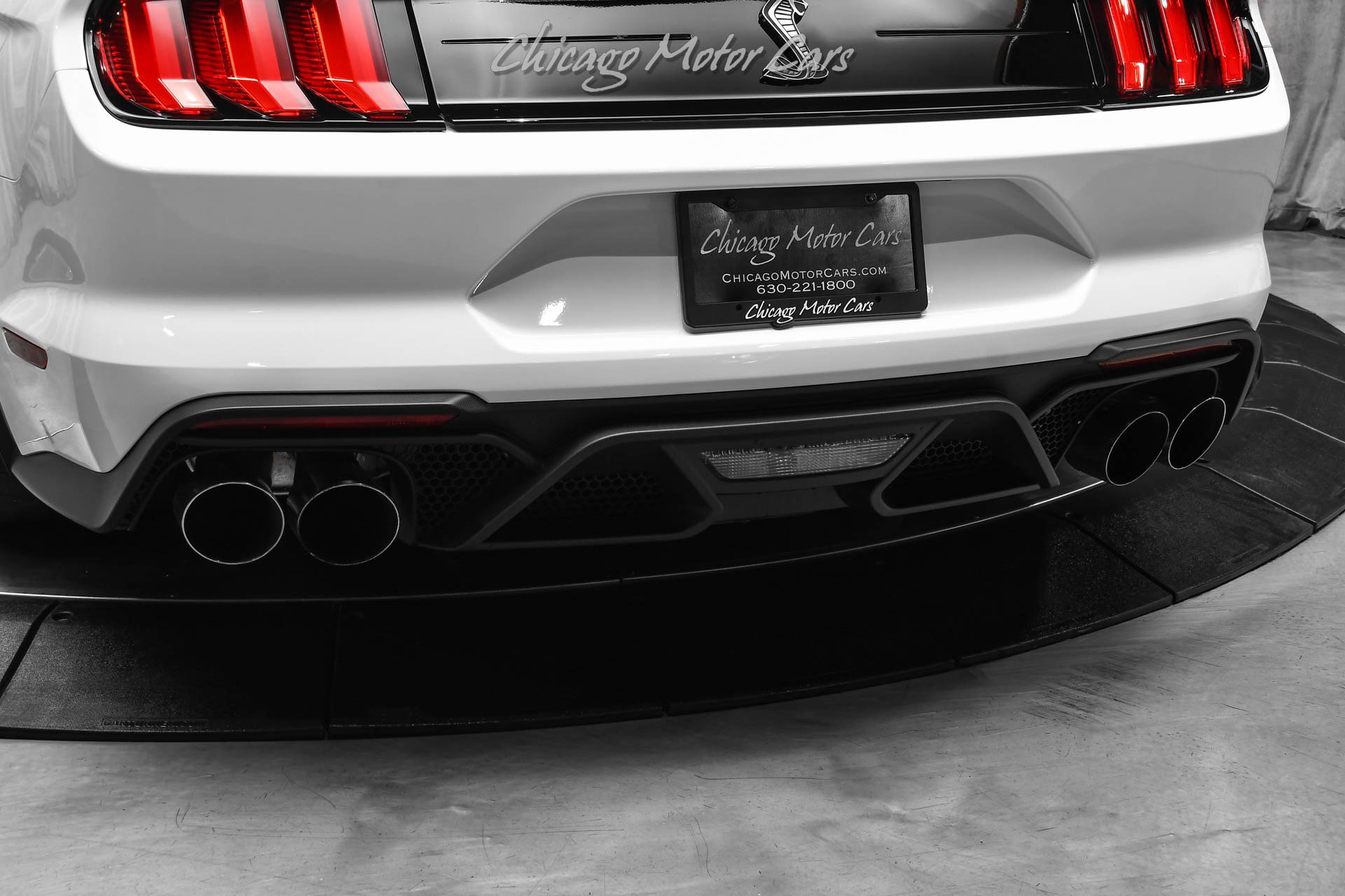 Used 2022 Ford Mustang Shelby GT500 w/ Carbon Fiber Track Pack RWD image 39