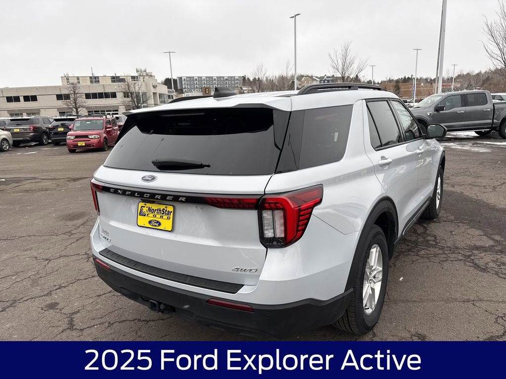 Used 2025 Ford Explorer Active image 7