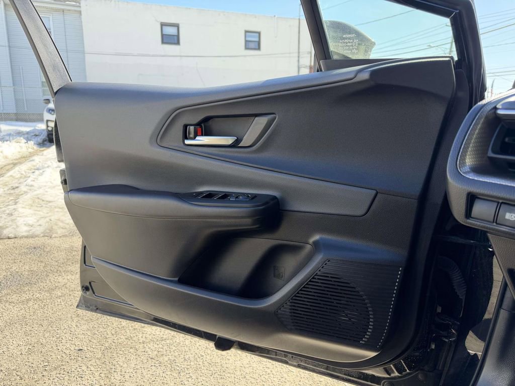 Used 2024 Toyota Prius XLE image 27