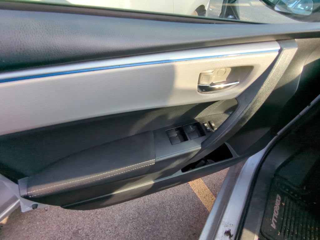Used 2014 Toyota Corolla LE FWD image 8