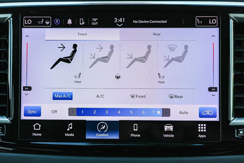 Used 2022 Chrysler Pacifica Touring-L image 13