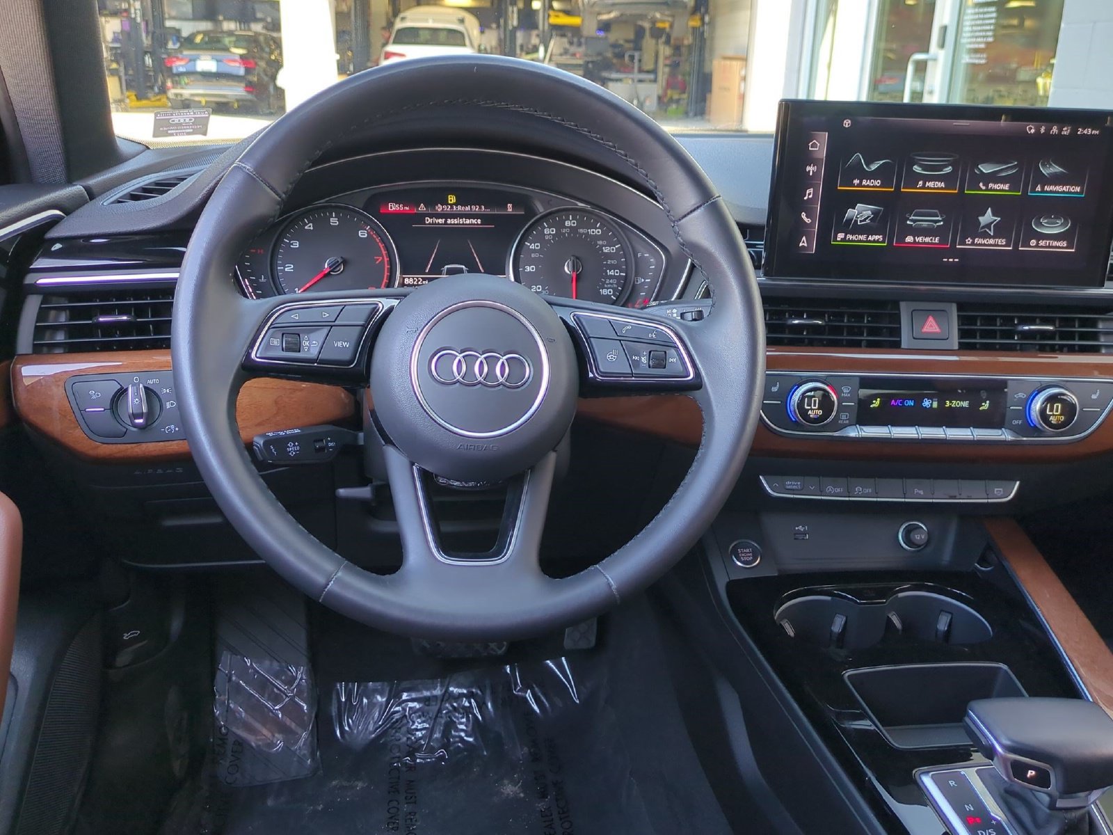 Used 2023 Audi A4 2.0T Premium w/ Convenience Package AWD/4WD image 9