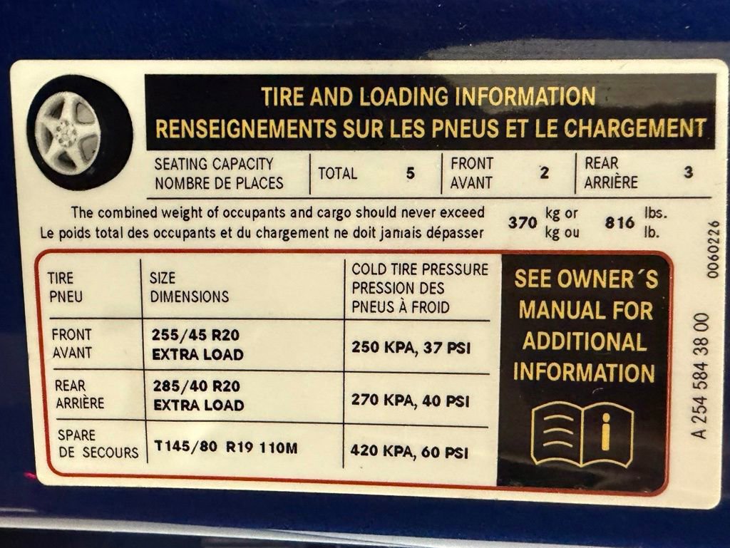 Used 2023 Mercedes-Benz GLC 300 4MATIC w/ AMG Line image 51