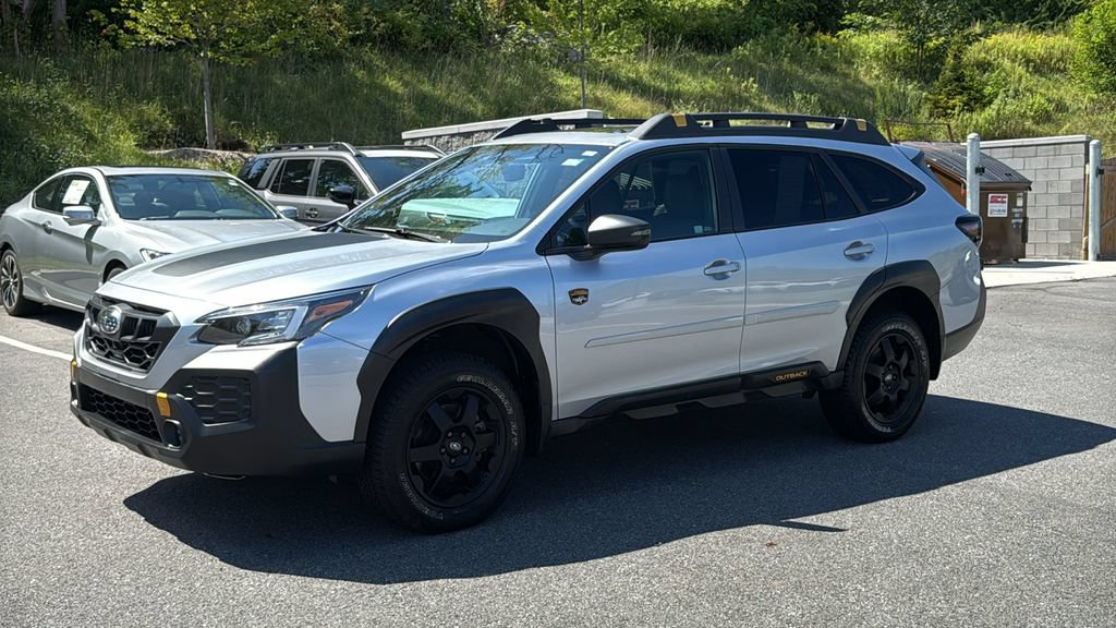 Certified 2025 Subaru Outback Wilderness AWD/4WD image 3
