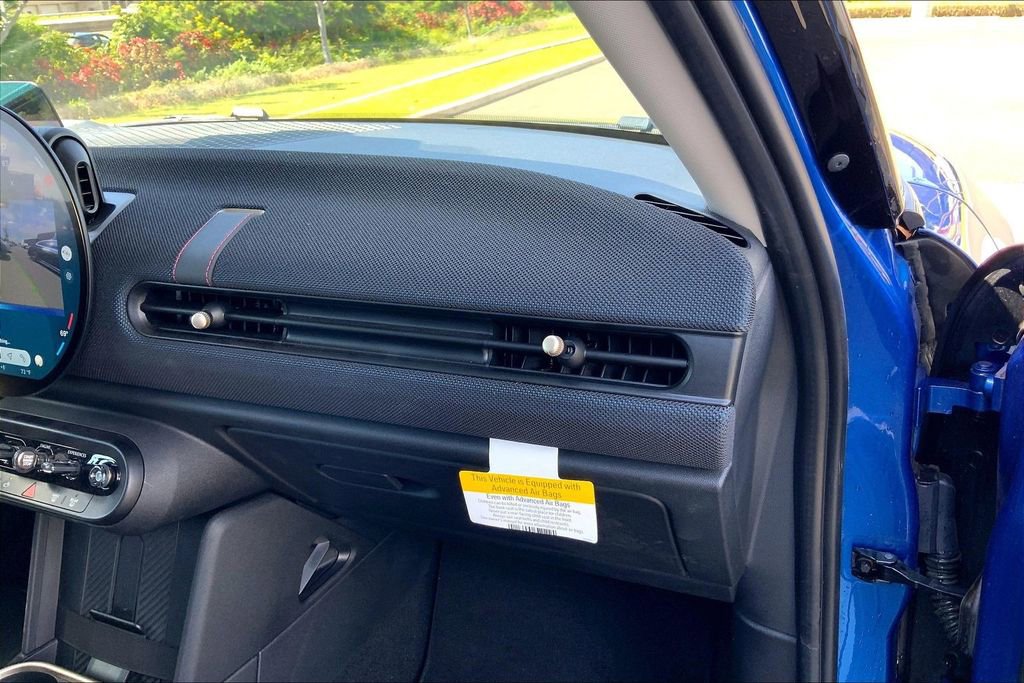 Certified 2025 MINI Cooper S image 17