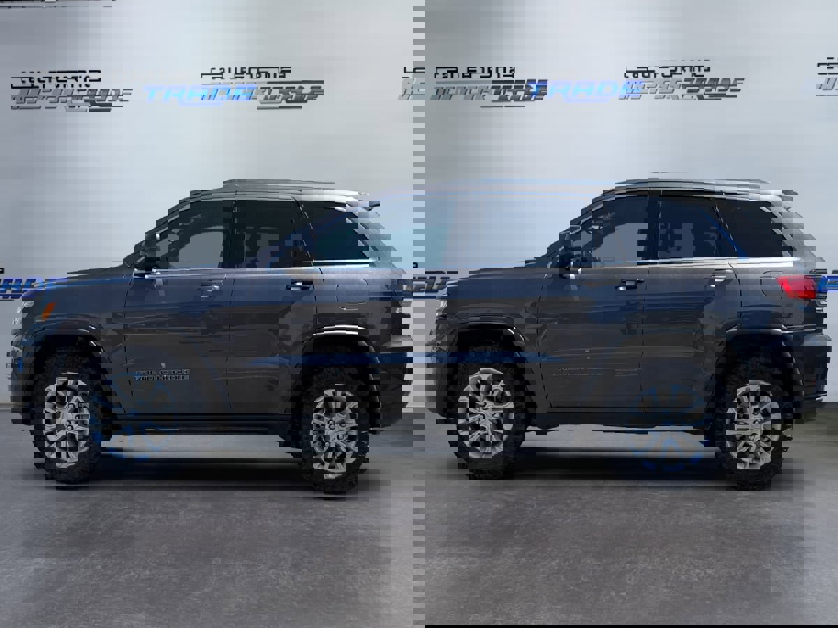 Used 2021 Jeep Grand Cherokee Laredo image 8