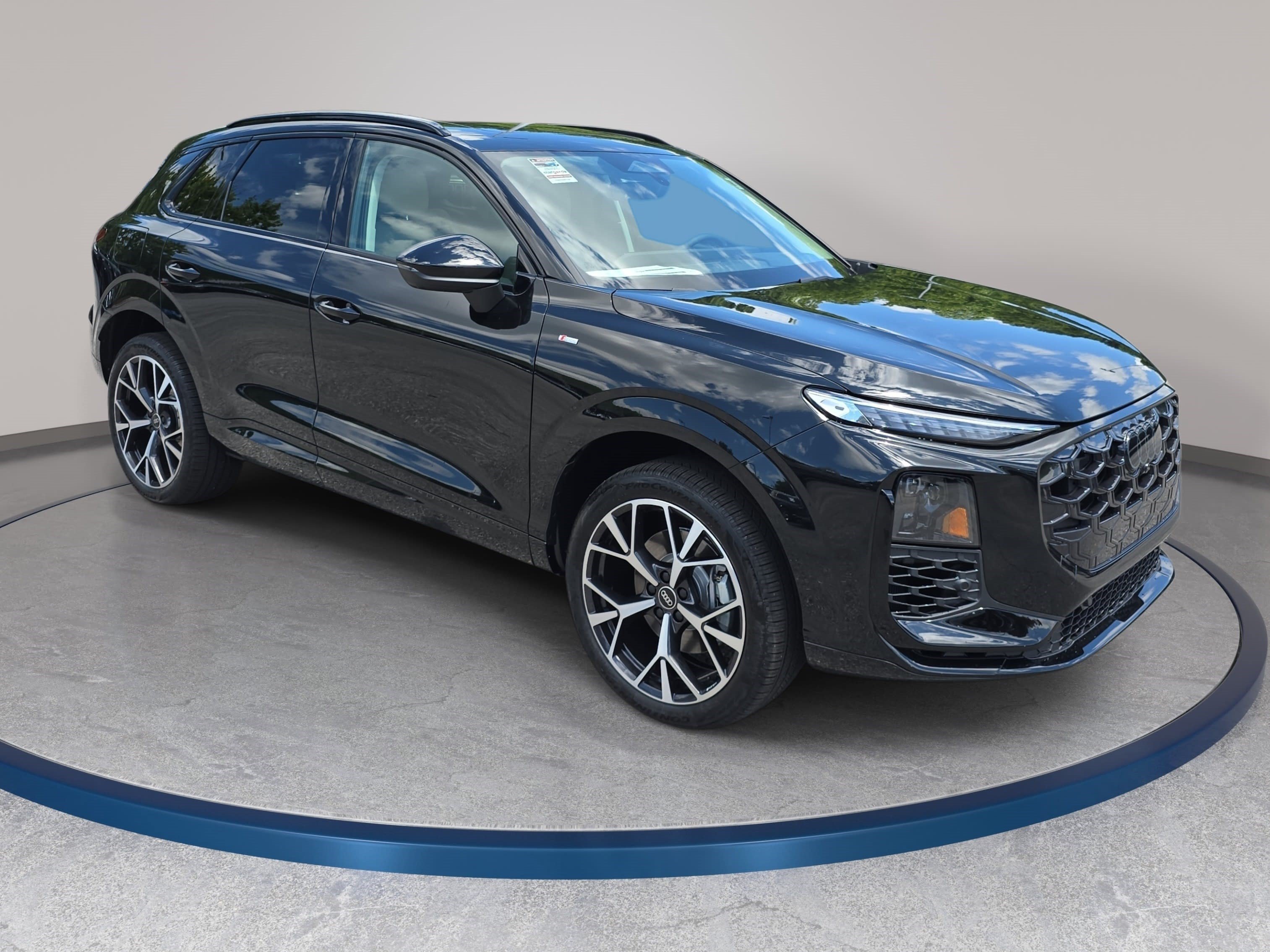 New 2026 Audi Q3 quattro 2.0T AWD/4WD image 3