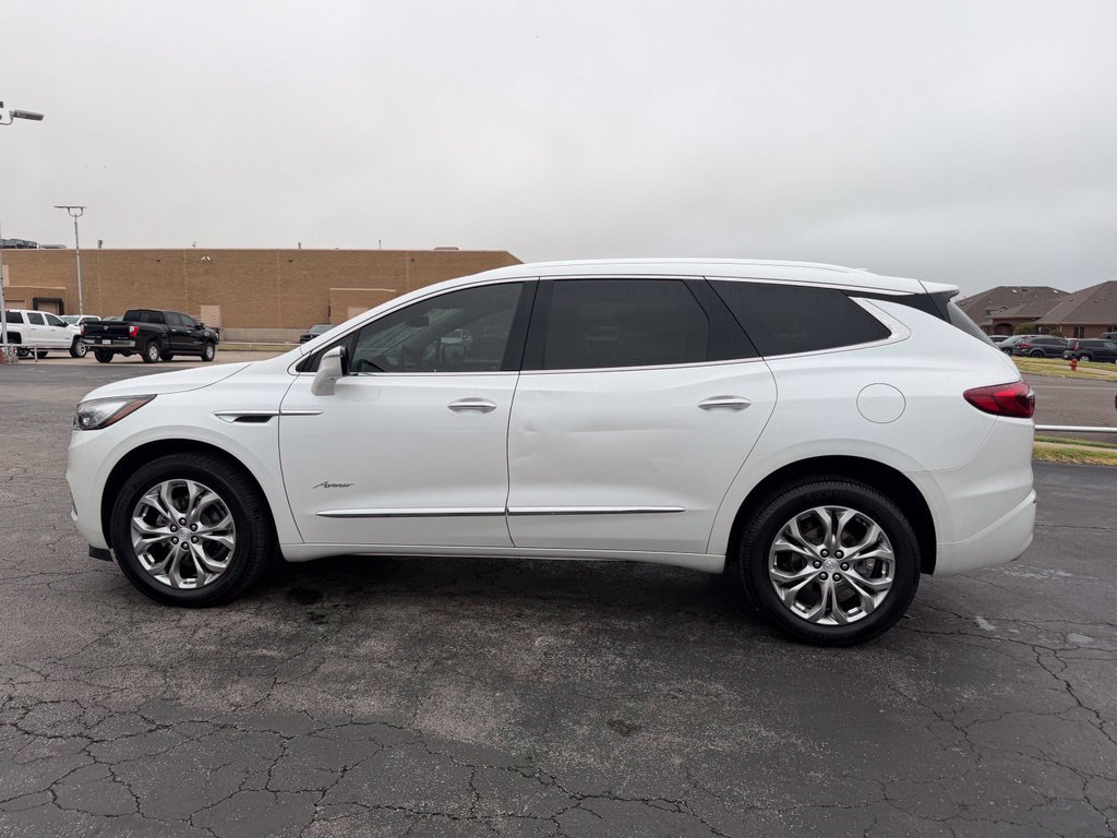 Used 2021 Buick Enclave Avenir w/ Avenir Technology Package FWD image 12