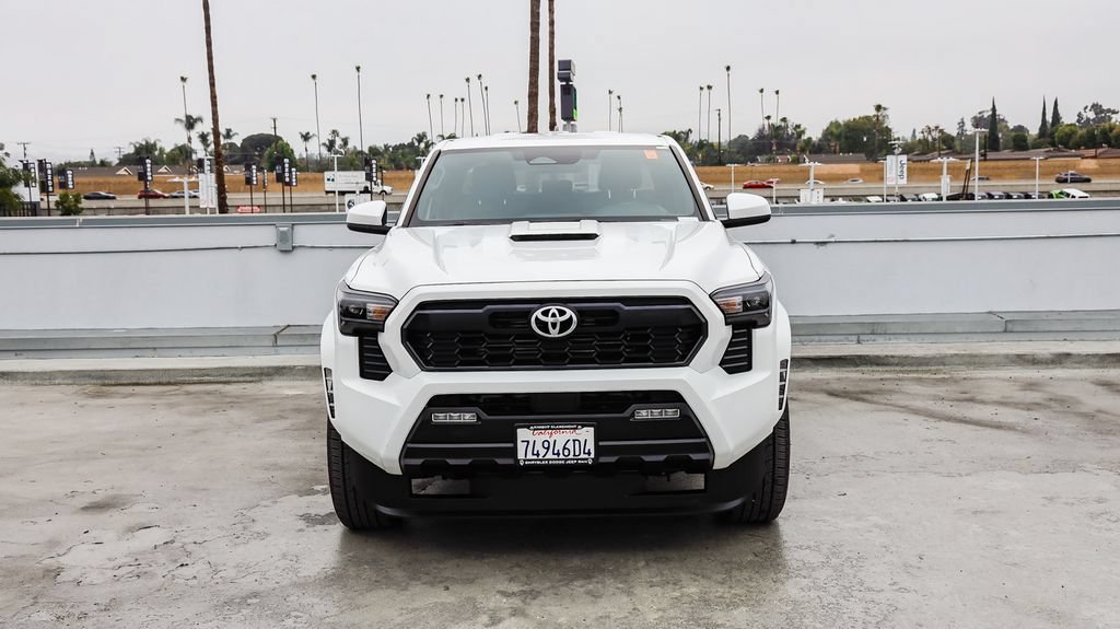 Used 2025 Toyota Tacoma TRD Sport RWD image 3