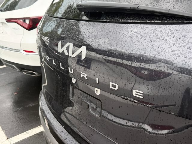 Used 2025 Kia Telluride S FWD image 9