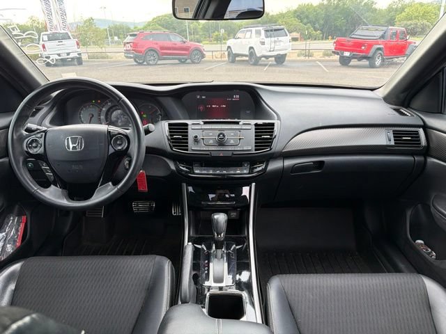Used 2016 Honda Accord Sport image 9