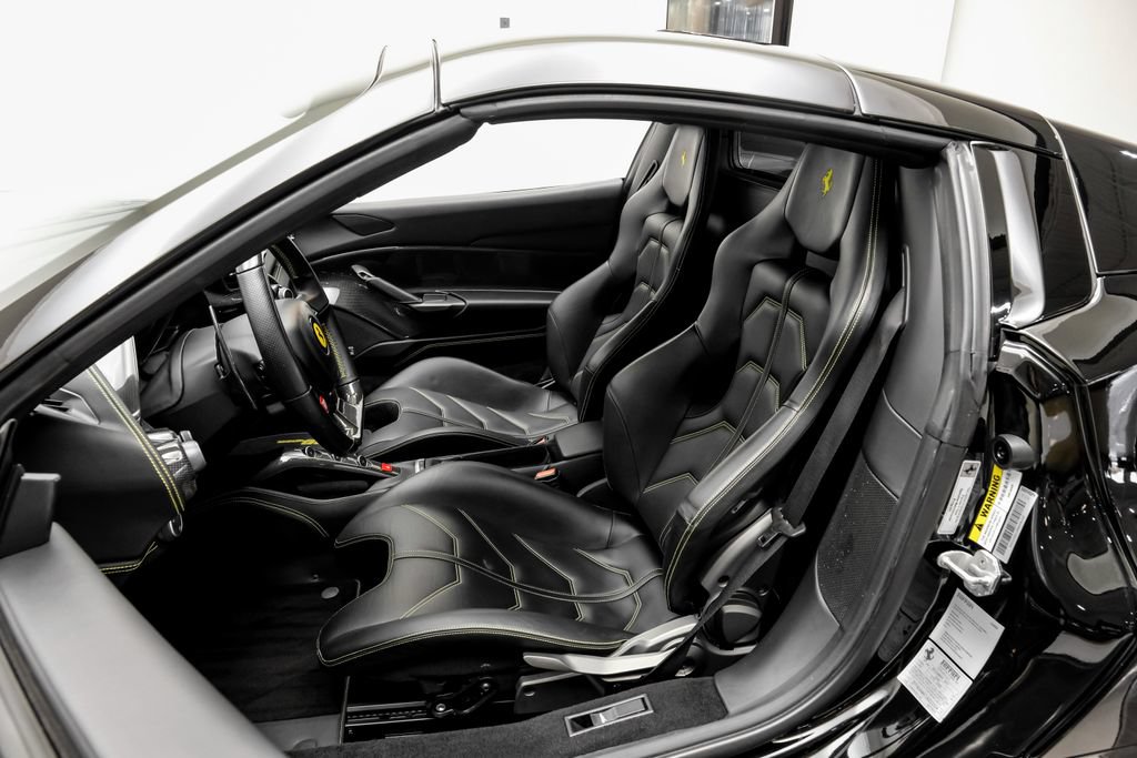 Used 2018 Ferrari 488 Spider RWD image 32