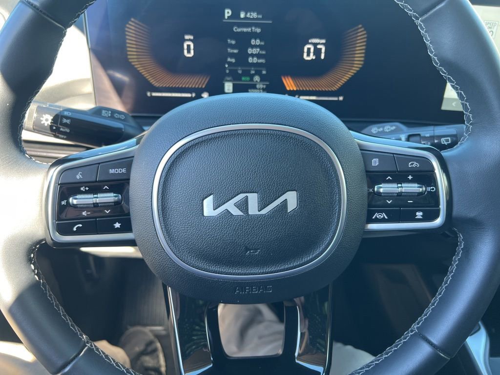 Certified 2025 Kia Sorento S image 60