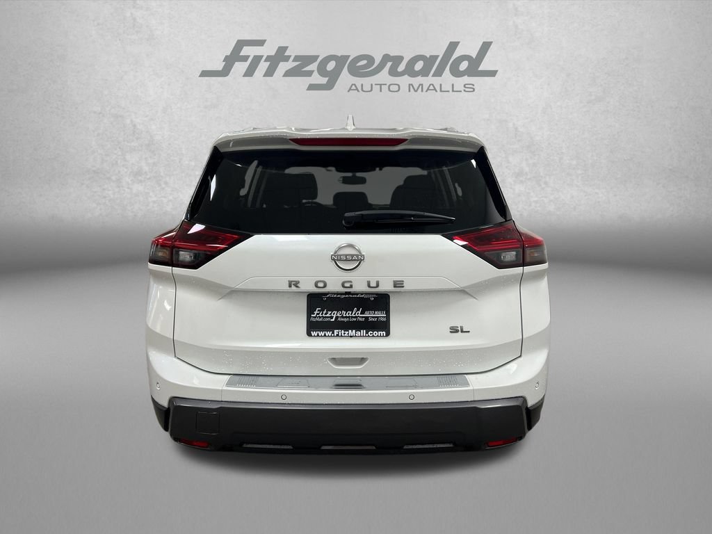 Used 2025 Nissan Rogue SL w/ SL Premium Package FWD image 5