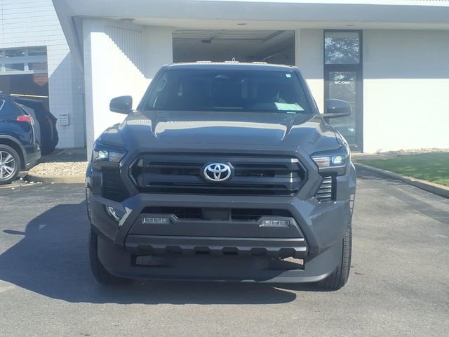 Certified 2025 Toyota Tacoma SR5 AWD/4WD image 22