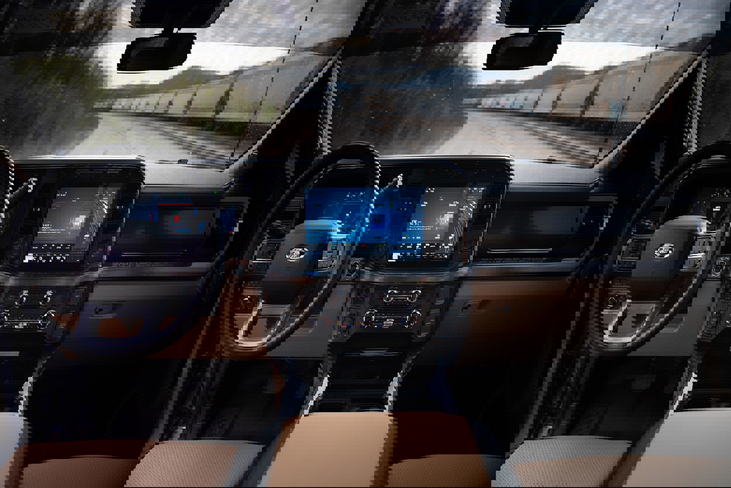 Certified 2024 Ford F350 Lariat w/ Lariat Ultimate Package image 19