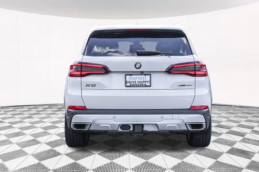 Used 2022 BMW X5 xDrive40i w/ Parking Assistance Package AWD/4WD image 15