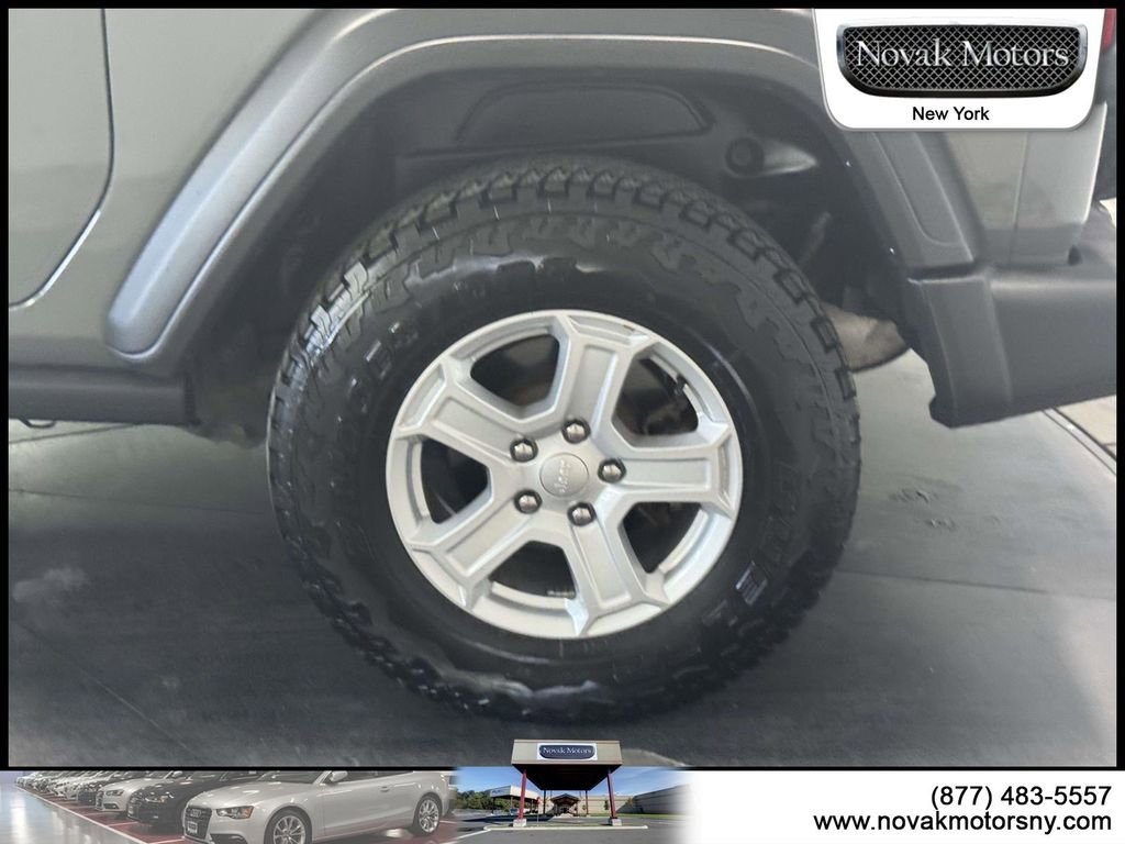 Used 2021 Jeep Wrangler Sport AWD/4WD image 7