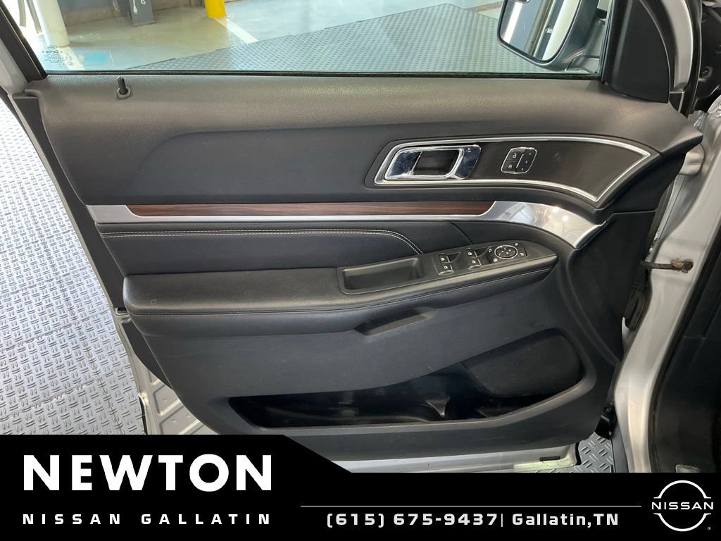 Used 2016 Ford Explorer Limited AWD/4WD image 45