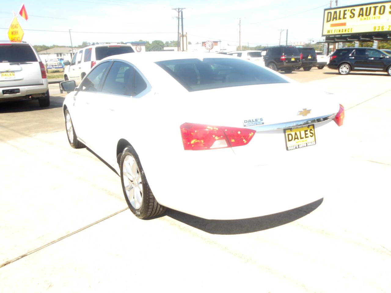 Used 2018 Chevrolet Impala LT FWD image 14