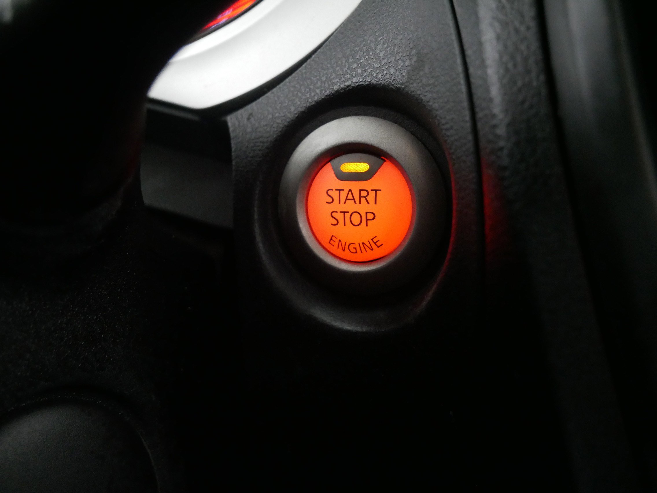 Used 2015 Nissan Juke S image 32