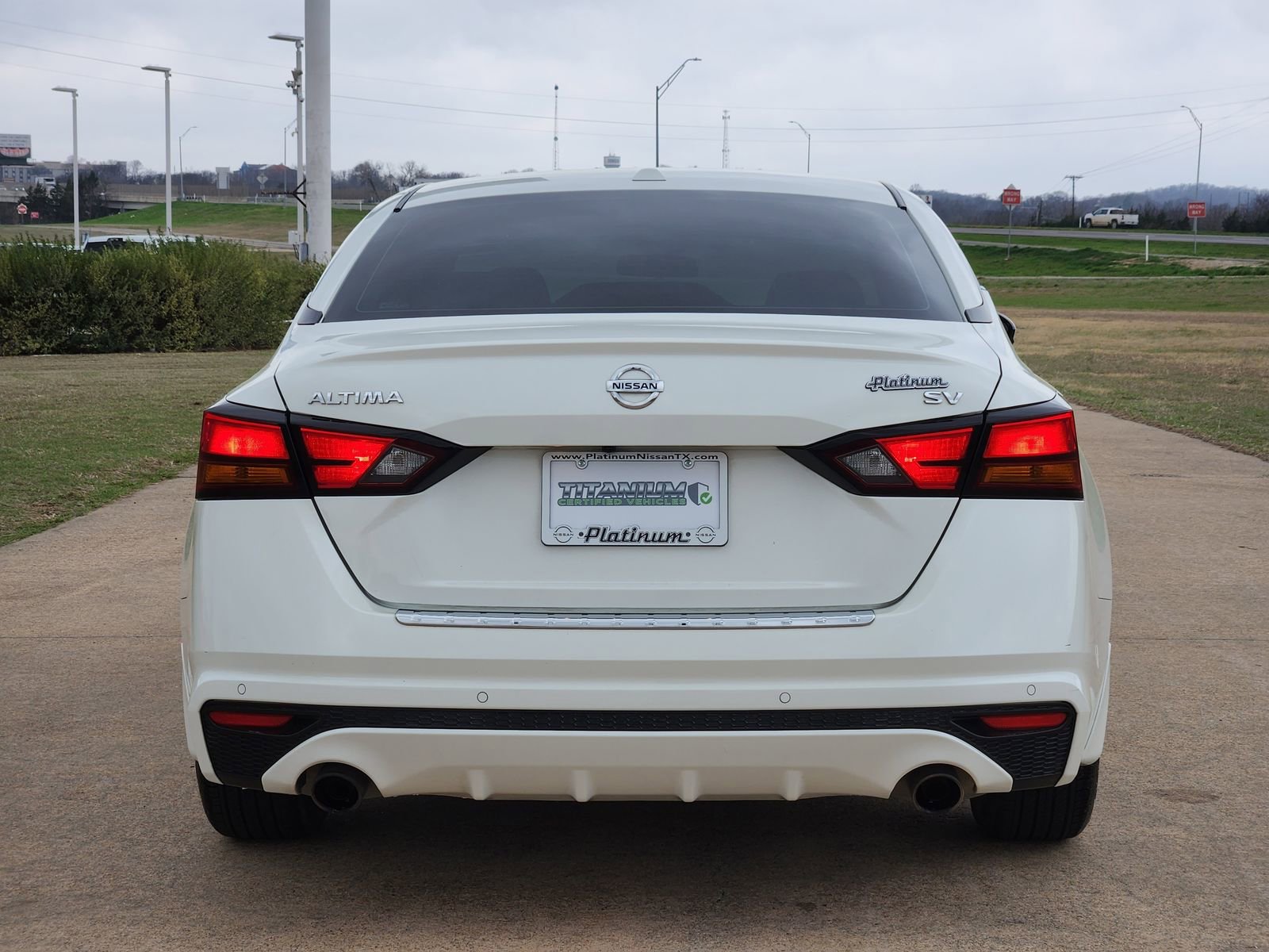 Used 2022 Nissan Altima 2.5 SV w/ SV Premium Package image 8