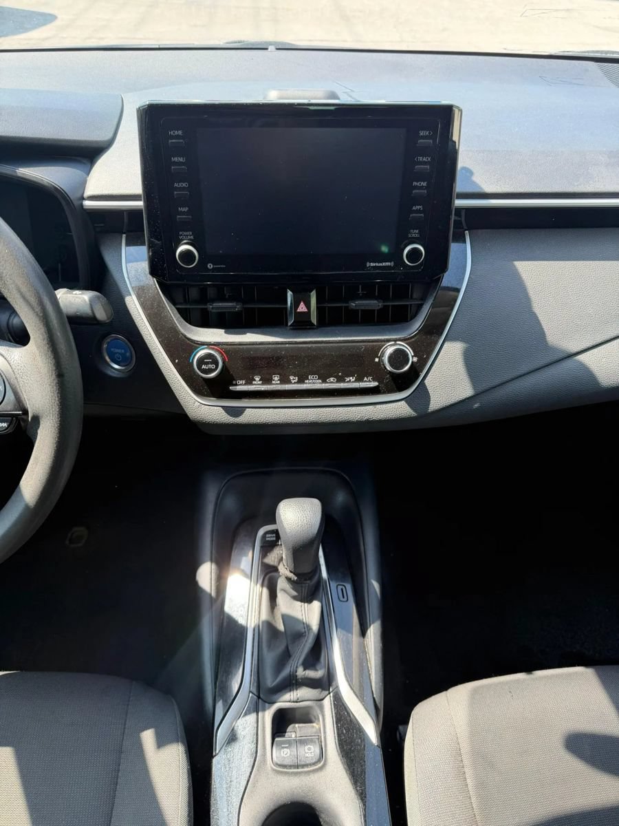 Used 2022 Toyota Corolla LE FWD image 13