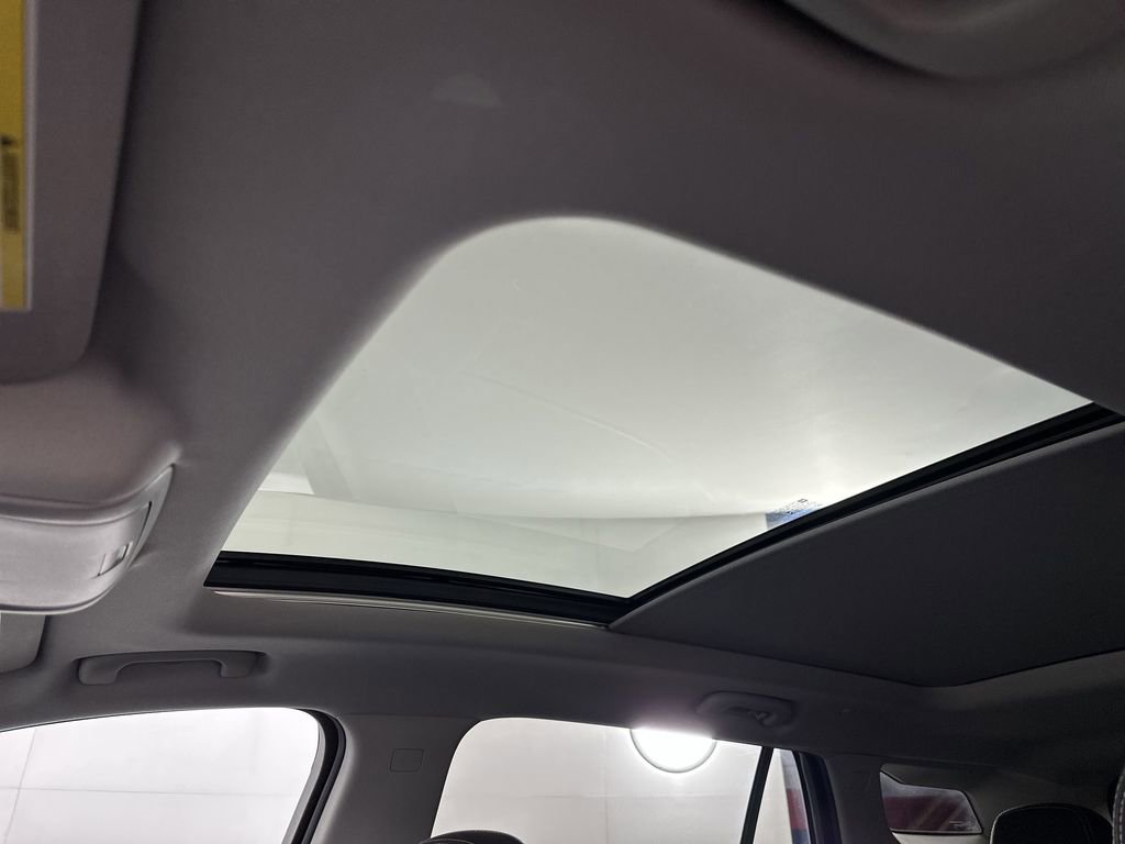 Certified 2023 GMC Terrain SLE w/ Driver Convenience Package image 22