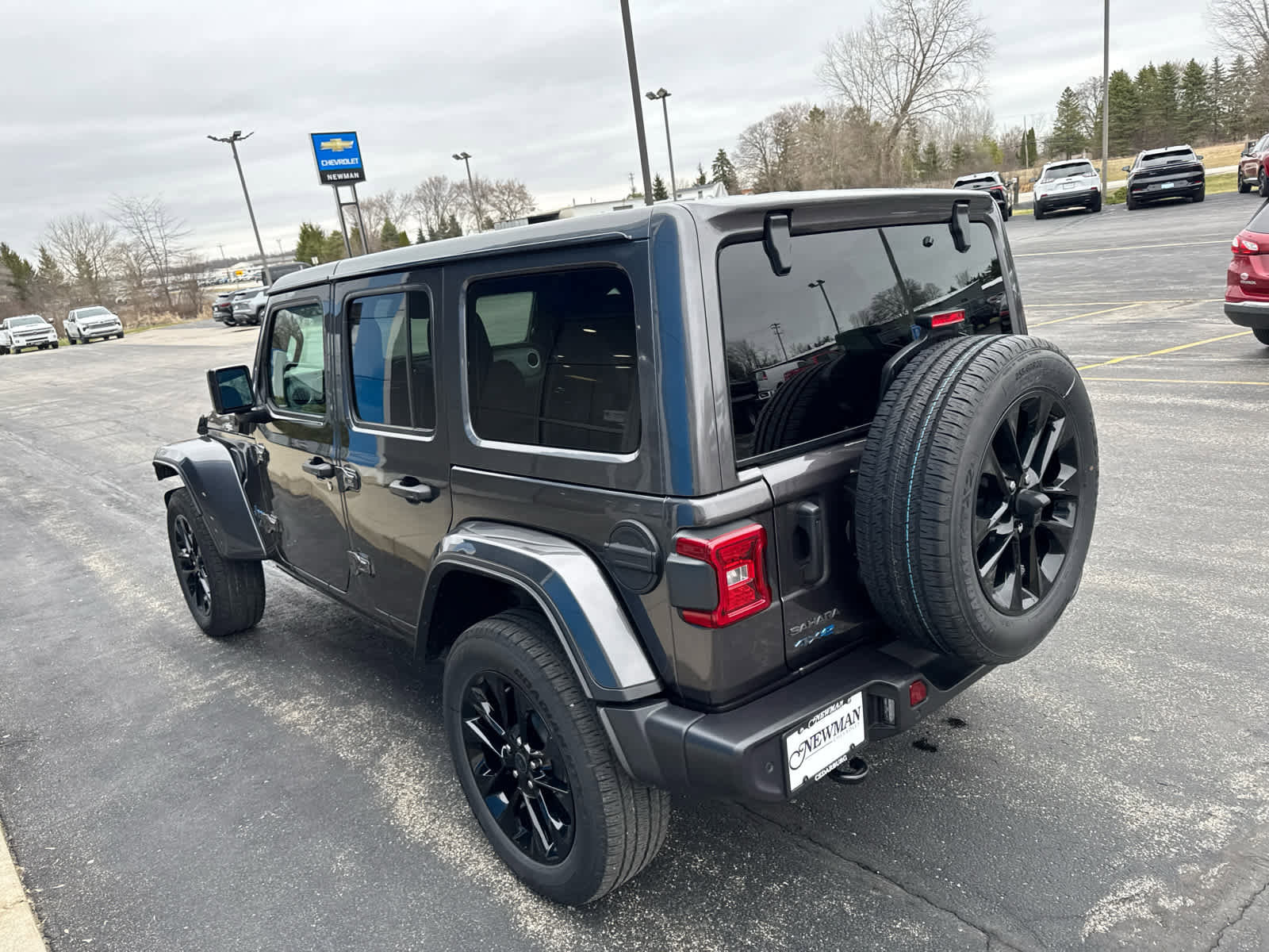 Used 2025 Jeep Wrangler Sahara w/ Safety Group image 9